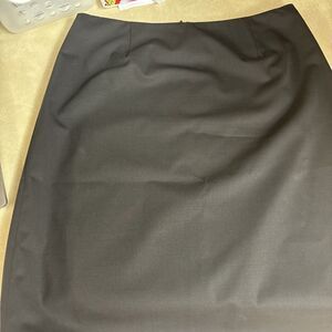 Leggiadro Brown Size 4 Midi Skirt. Preowned. Excellent Quality